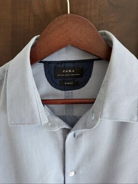 Zara Men’s Light Blue Slim Dress Shirt